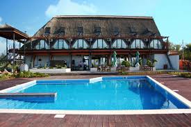 Descopera 410 case de vanzare cu cel putin 1 in camera, de la braila (judetul). Casa Cu Stuf Cazare Si Restaurant In Neptun Olimp