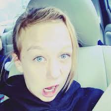 desiree lawson (@desireelawson13)