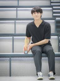 It is to honour outstanding achievements in the south korean entertainment industry and to garner public attention upon the best in korean films. Lee Do Hyun Youth Of May Menang Baeksang Arts Awards Ini Komentarnya Viu