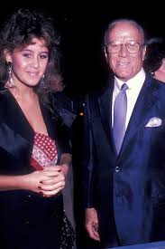 Let me tell you that maurizio gucci was killed by allegra's mother named patrizia reggiani by hiring a hitman. Gucci Die Grossenkelin Von Guccio Gucci Zeigt Stiefvater An