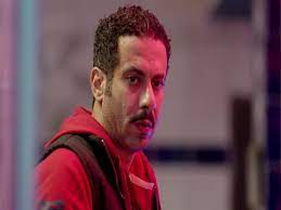ضيف شرف قام بدور الشحات. Ø­ÙˆØ§Ø± Ù…Ø­Ù…Ø¯ ÙØ±Ø§Ø¬ Ø³ÙˆÙ†ÙŠ Ø´ÙŠØ·Ø§Ù† Ù„Ø°ÙŠØ° ÙˆØ±Ø¨Ù†Ø§ ÙŠØ­ÙØ¸Ù†ÙŠ Ù…Ù† Ø§Ù„ØºØ±ÙˆØ± Ù…ØµØ±Ø§ÙˆÙ‰