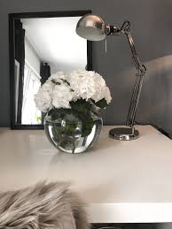 Lammfellteppich Lammfell Braun Ikea Desktop Round Vase Hydrangea Hortensie Runde Vase Ikea Schreibtischlampe Schwarzer Spiegel