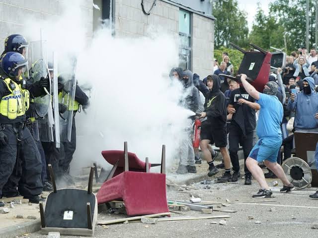 UK reels from days of rioting against immigrants, Muslims | Courthouse News  Service