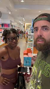 I'm not wearing them scents 🙄😭I like my natural scent 😌