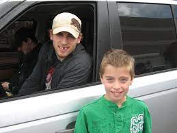 Colorado Avalanche S Ryan O Reilly And A 10 Year Old Fan From Montana Old Fan Hockey Players Colorado Avalanche