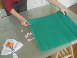 C'est pourquoi je partage avec vous ce diy _ un tableau abstrait et unique avec du papier crépon. Fleurs Papier Crepon Video Dailymotion