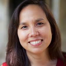 Laura Truax's Instagram, Twitter & Facebook