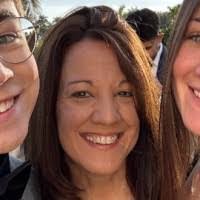 Julie Helmer's Instagram, Twitter & Facebook