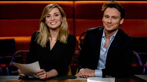 Op1, en daar telkens een diftong ei uit geselecteerd en die vervolgens met praat omgekeerd: Paul De Leeuw En Astrid Joosten Nieuwe Presentatoren Van Op1 Nos