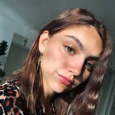 Nina Johns (@nrosejohns)