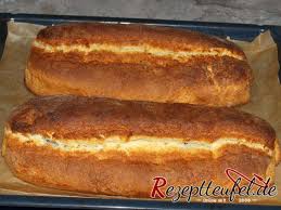 Quark Mohnstollen Rezept Fur Zwei Stollen Mit Einer Mohnfullung Rezept Stollen Rezept Christstollen Rezept Mohnstollen