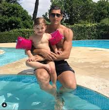 Darei la vita per mia figlia olympia, con lei sento il profumo della felicità. La Gioia Di Aldo Montano A Marzo Divento Papa Per La Seconda Volta Giornale Di Sicilia