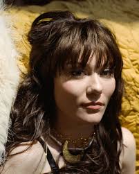 Brought “That's Gonna Leave A Mark” to life at the iconic @hotelchelsea 🎯  watch tomorrow at 1pm PT 💛 Directed by: @ebruyildiz Makeup: @ttulvemakeup  Hair: @kazutoshimomura Styled by: @styledbyphil Location: @hotelchelsea