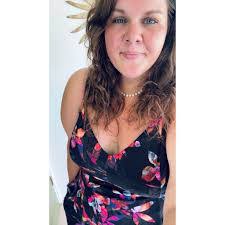 Amy Hickok's Instagram, Twitter & Facebook