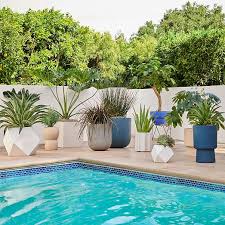 Sculpture planter by green habitat®. Faceted Modern Indoor Outdoor Planters
