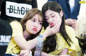 Somi lives a hs dream in dumb dumb. Somi S Parents Can T Stop Cringing At Her Aegyo Koreaboo