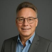 400+ "Robert Van" profiles