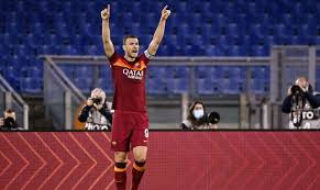 Quello di edin dzeko, semplicemente, era quello di poter pensare a giocare a calcio senza temere di dover nascondersi al suono delle sirene. Inter Einigung Mit Dzeko