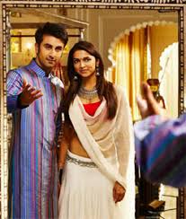 'yaadein mithai ke dabbe ki tarah hoti hain, ek baar khola toh sirf ek tukda nahi khaa paoge', truly quoted by naina talwar in the film yeh jawaani hai deewani. Review Yeh Jawaani Hai Deewani Disappoints Rediff Com Movies