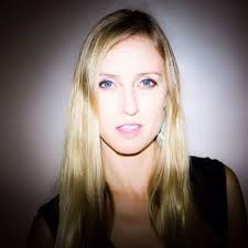 Amanda Poynter's Instagram, Twitter & Facebook