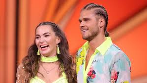 Fudbaler zgrožen nabacivanjem nežnijeg pola: Rurik Gislason Renata Lusin Enthullt Das Lauft Wirklich Zwischen Dem Let S Dance Paar Intouch