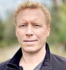 Brian Meade's Instagram, Twitter & Facebook