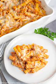 Cheesy Easy Baked Ziti Recipe Tastes Like It Took A Long Time To Cook However It Is Super Easy And Quick To Mak Baked Ziti Recipe Easy Baked Ziti Ziti Recipes