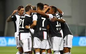 Defeat left the old lady in 12th place, while minnows sassuolo rose to fifth. Sassuolo Juve Top Flop A Fine Primo Tempo Pjanic Illumina Szczesny Salva Ilbianconero Com