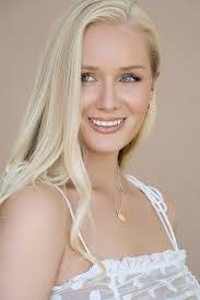 Lucy Kent's Instagram, Twitter & Facebook