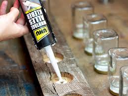 Da gibt es nur ein problem. Diy Anleitung Gewurzregal Aus Holz Selbst Bauen Uhu So Klebt S Richtig