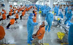 Đây là ổ dịch có tốc độ lây lan rất nhanh, để đảm bảo không để ổ dịch lan rộng, chủ tịch ubnd tỉnh bắc giang yêu cầu những lao động làm việc tại phân xưởng số 1. 1l8lpviymbm Km