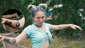 Dù cả đạt g và du uyên đều chính thức lên tiếng nhưng drama tình ái của cặp đôi và liên quan đến cindy lư vẫn khiến dân mạng bàn tán xôn xao. Lá»¡ XÄƒm Hinh NgÆ°á»i CÅ© Tren CÆ¡ Thá»ƒ Hay Há»c Pha Xá»­ Ly Ráº¥t Tá»‰nh Va Xinh Gai Nay Cá»§a Du Uyen