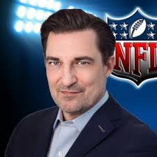 Kelly Erbe's Instagram, Twitter & Facebook