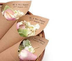 Wedding Confetti Mr Mrs Confetti Cones Etsy Wedding Confetti Confetti Cones Unique Wedding Favors