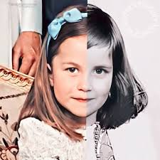 😍😍 Twins! It's amazing to see how much Princess Charlotte resembles her  dad, Prince William, when he was her age. 💖💖 The same spark in the eyes,  that charming little smile, and