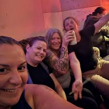 Who provides reliable car detailing services near Port Williams to remove  smoke smell?