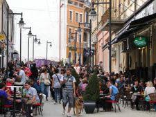 Ea detine monopolul vanzarii pentru ca are doua mari avantaje fata de alte forme de distributie : Karpaten Turism