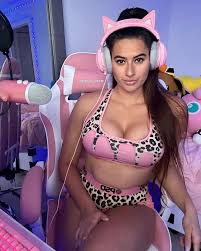 I need a gamer bf tbh