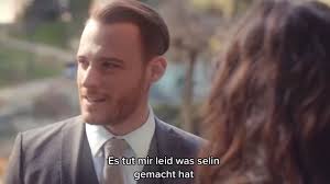 Lustige Übersetzung von Sen Cal Kapimi Szenen