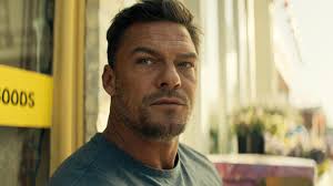 Alan Ritchson Had To Film Multiple Takes During Reacher Season 1 For A Good  Reason