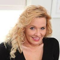 Jennifer Wymore's Instagram, Twitter & Facebook