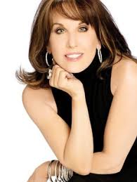 Robin McGraw's Complete Makeover Guide: A Companion to What's Age Got to Do  with It?: McGraw, Robin: 9781400202515: Amazon.com: Books