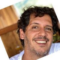 Manuel Pedrozo's Instagram, Twitter & Facebook