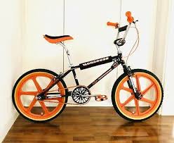 Race bikes sind wendig, leicht und kommen in crossrennen zum einsatz. Bmx Fahrrad Skyway Mongoose Old School Retro 80er 20 Orange Schwarz Ebay Bmx Bmx Fahrrad Oldschool