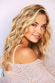 Leah Parrish's Instagram, Twitter & Facebook