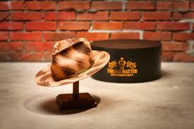 オーダーで甦るヴィンテージ。「THE FAT HATTER」のオーダーメイドハット | Dig-it [ディグ・イット]