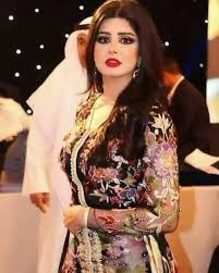 شعر بدوي شعر غزل يا ابو الحلا يحميك ربي من العين إسكت وخل النااس منك إتعلم ماهو ب إنت اللي تتكلم عن الزين الزين هو المفروض عنك يتكلم alm3ani facebook