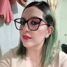 A veces, el viaje es más valioso que el destino final. Aprende a valorar  cada experiencia". Uno puede derrochar la vida en habitaciones mal  ventiladas, buscando oscuras verdades, buscando, investigando, hasta que