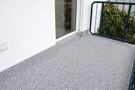 Steinteppich wohnzimmer from steinteppich fliesen, source:steinteppich.nrw. Ihr Neuer Balkon Mit Steinteppich Trocken Frostsicher Und Fugenlos Fugenlose Steinteppiche