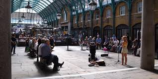 Covent garden is on the piccadilly line in zone 1, but is also 5 min's walking distance from leicester square, charing cross and embankment tube stations. Covent Garden Market In London Shopping Essen Unterhaltung 2021